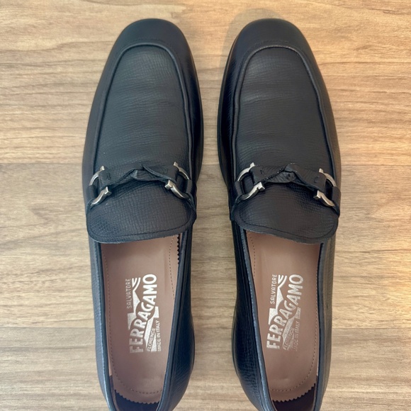 Salvatore Ferragamo Men's Gancini Bit Loafers – Black Textured Leather (Made in - Picture 3 of 5